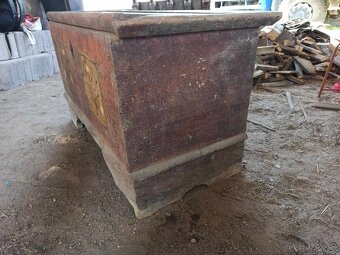 Truhlica starozitnost - 10