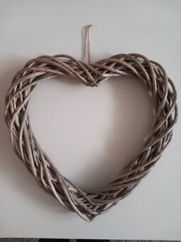 Veľké závesné drevené srdce 36x36 cm - 10