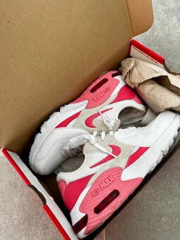 Tenisky Nike AirMax Excee - 10