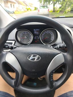 Hyundai i30 1.4 - 10