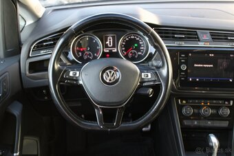 Volkswagen Touran 2.0 TDI SCR BMT - 10