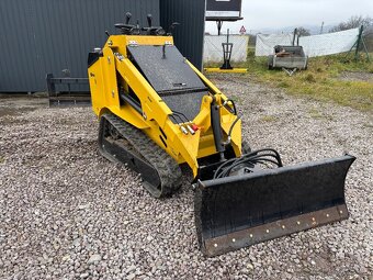 Mini nakladac 2024 - 10