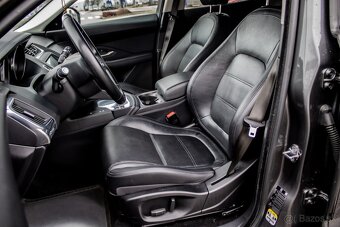 Jaguar E-Pace 2.0 AT9 110kW AWD Black Edition odpočet DpH - 10