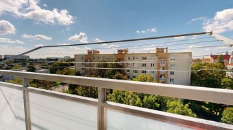 PREDAJ VEĽKÝ 3-IZBOVÝ BYT V TRNAVE NA SÍDLISKU ČSM S 2 BALKÓ - 10