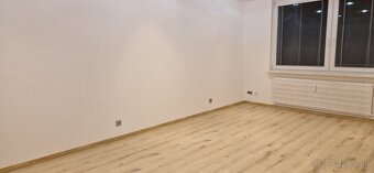 REALFINN EXKLUZÍVNE PREDAJ - LUXUSNÝ 2 IZBOVÝ BYT - 10