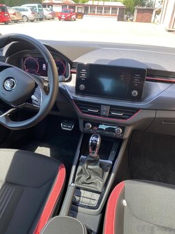 Škoda Scala Monte Carlo z roku 2023 s bohatou výbavou - 10