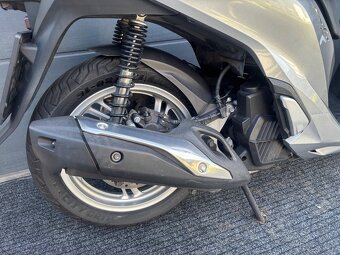 Honda SH 150i ABS - 10
