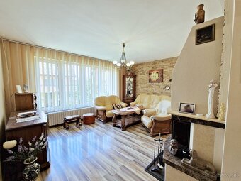 PREDAJ: 8 IZBOVÝ RODINNÝ DOM 374 M2, POZEMOK 355 M2, POPRAD - 10