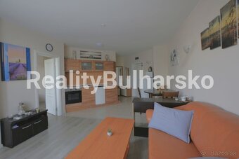 Prostorné studio 1+kk s výhledem na bazén – Slunečné pobřeží - 10