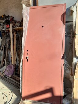 Predam bezpecnostne dvere - 10