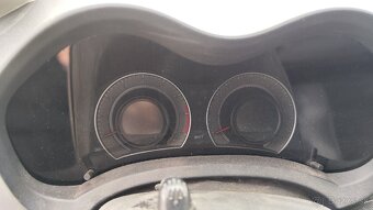 Rozpredam toyota auris - 10