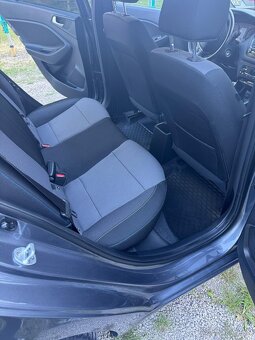Predám Hyundai i20 - 10