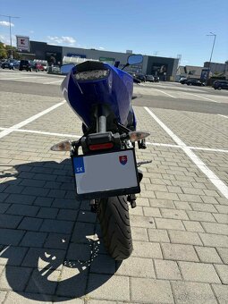 Yamaha YZF-R125 - 10