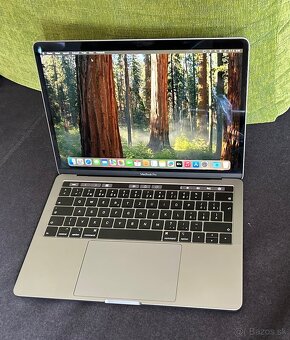 MacBook Pro 13”, 2018, Four Thunderbolt 3 Ports - 10