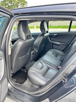 Volvo v60 - 10