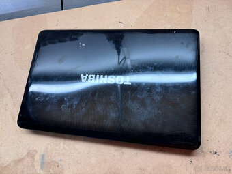 Predám pokazený notebook na náhradné diely zn.TOSHIBA L650 - 10