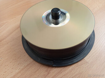 Predám špičkový prehrávač DVD Samsung F1080 - 10