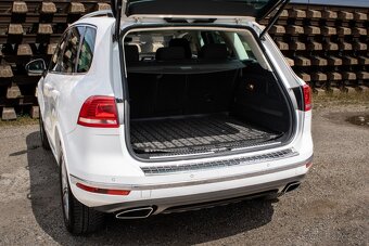 Volkswagen Touareg II 3.0 V6 TDI BMT 4MOTIONMountain - 10