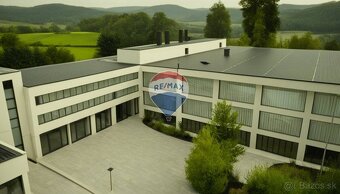 Priemyselný areal 51000m2, Budovy, sklady, výrobné haly,  Sn - 10