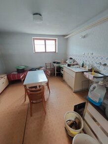 Exkluzívne predaj rodinný dom 10 km od Banskej Bystrice. - 10