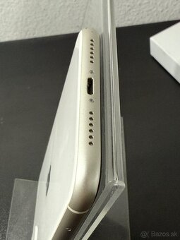 Predám Apple iPhone 11 256GB Silver Minimálne známky - 10