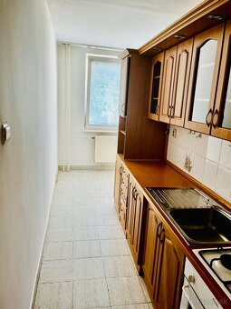 PRIESTRANNÝ 3 izbový byt, 79m2, Sídlisko II, HE - 10