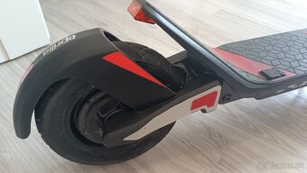 Elektrická kolobežka Aprilia ESR2 - 10