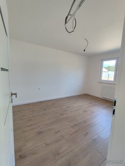 NA PREDAJ 3x NOVOSTAVBA LEVICE- ČASŤ MALÝ KIAR - 10