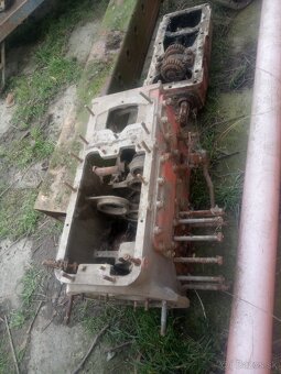 Náhradní díly na Traktor RS09 - 10