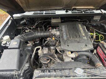Mitsubishi pajero 3.0v6 24v - 10