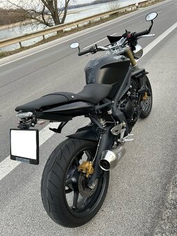 Triumph Street Triple 675 - 10