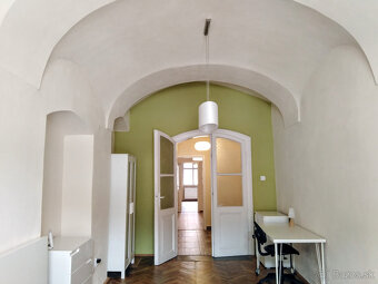 Prenájom, veľký apartmán v centre Košíc - 10