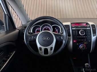 KIA Venga 1.4 Benzín 2010 - 10