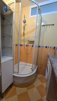 REZERVOVANÉ Na prenájom zariadený 2 izbový byt v centre Gala - 10