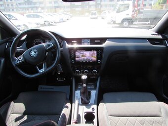 Škoda Octavia Combi 2.0 TDI RS DSG - 10