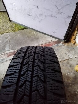 zimne pneumatiky 215/65 r16c goodyear - 10