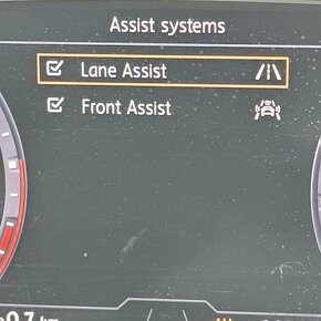 VW Tiguan 2.0 TDI 190k 4MOTION R Line Highline Panorama
- 10