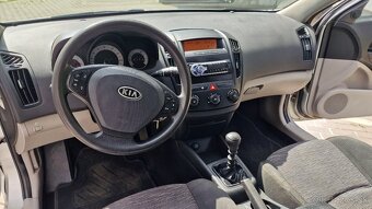 Kia Ceed 1.6 crdi - 10