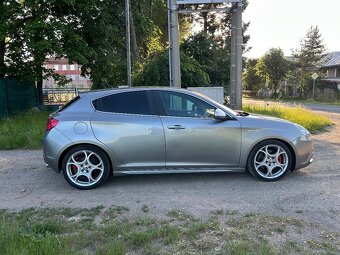 Alfa Romeo Giulietta 2.0 JTDm - 10