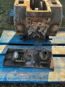 Zetor 6711/6911 prevodovka s diferakom - 10