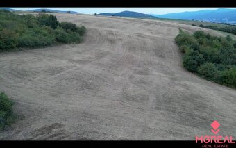Na predaj pozemok Malé Kršteňany nad nemocnicou - 10