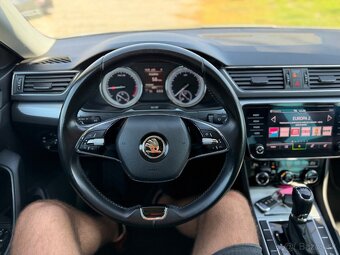 Škoda Superb Combi 2.0 TDI SCR Ambition DSG - 10