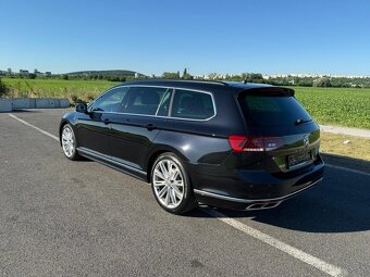 VW PASSAT R-LINE Variant 2.0 TDI DSG 4motion - 10