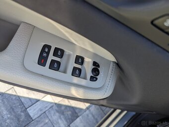 Volvo XC60 T8 Twin Engine Inscription eAWD A/T - 10
