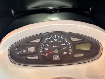 Honda PCX - 10