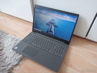 predám Lenovo V15-IIL / Intel core i5 / 20gb ram / ssd - 10