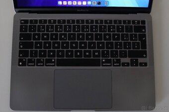 Apple Macbook Air M1 2020 13" 16GB RAM 256GB SSD - 10