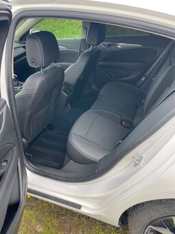Opel Insignia GrandSport 2.0 - 10