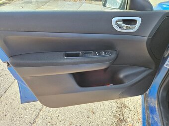 Rozpredám na diely... Peugeot 307 1.6 hdi - 10