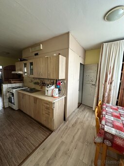 Na predaj 4 izbový byt - 10